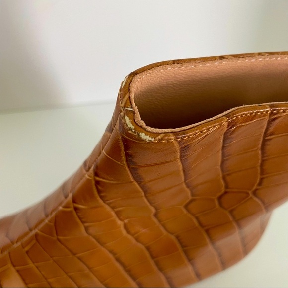 J Crew Roxie Cap-Toe Ankle Boots in Crocodile-Embossed Leather Sz 8 - Picture 6 of 15